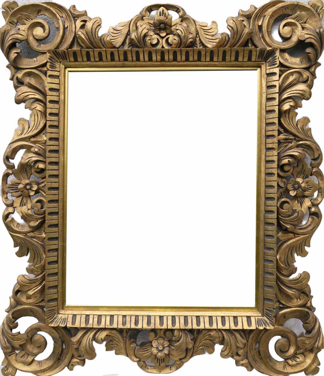 Velký zlacený rám v rokokovém stylu