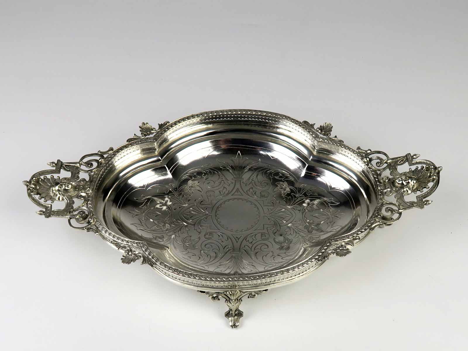 Stříbrná miska v renesančním stylu