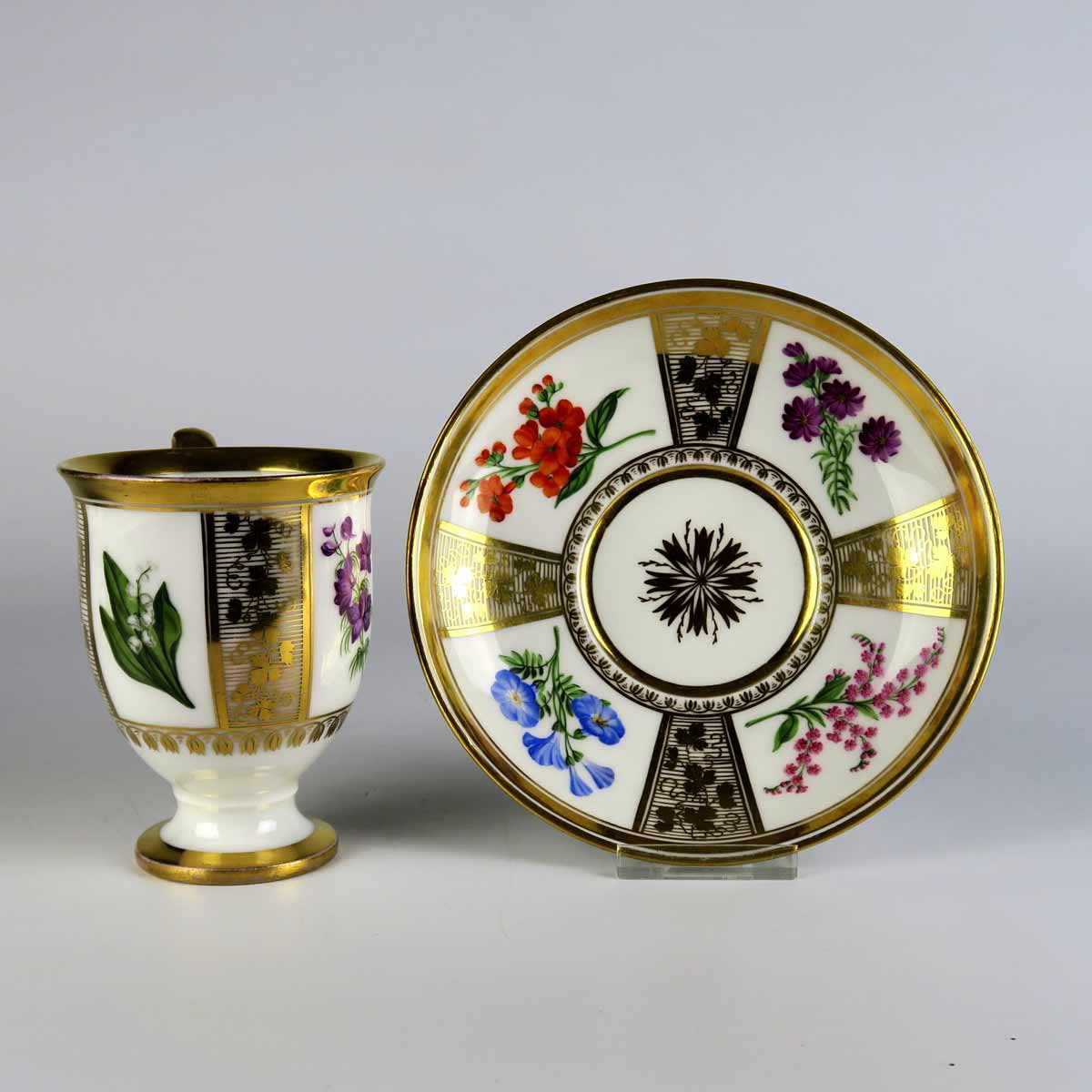 Biedermeierový koflík s miskou - Slavkov