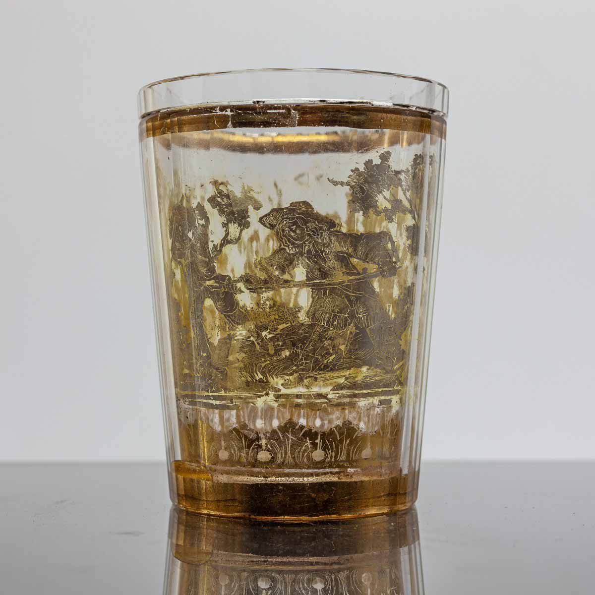 Barokní dvojstěnná číška - Lovecký motiv