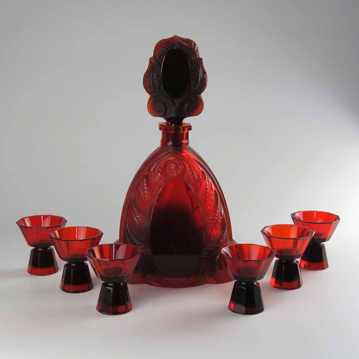 Karafa se 6 odlivkami - Halama