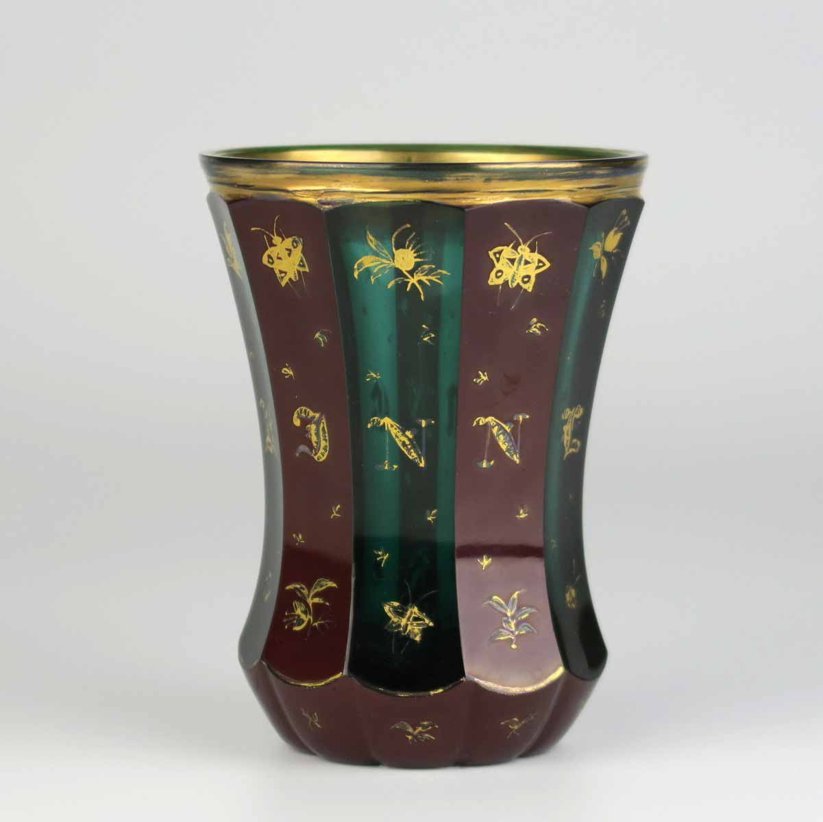 Lithyalinová číše