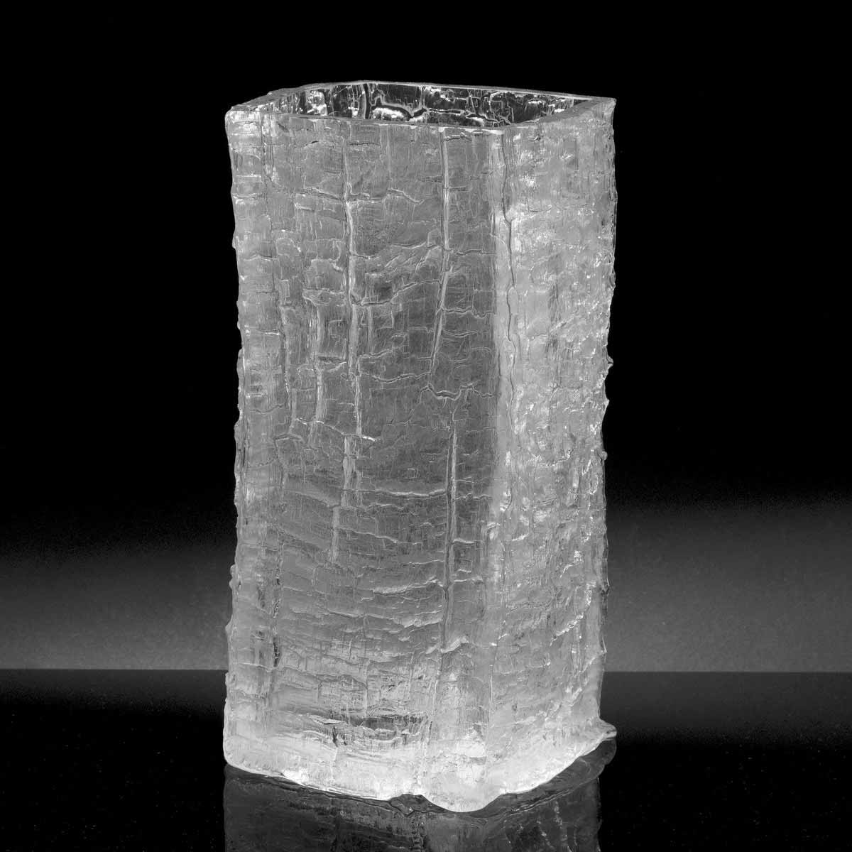 Kengo Kuma (1954) | Váza Yakisugi