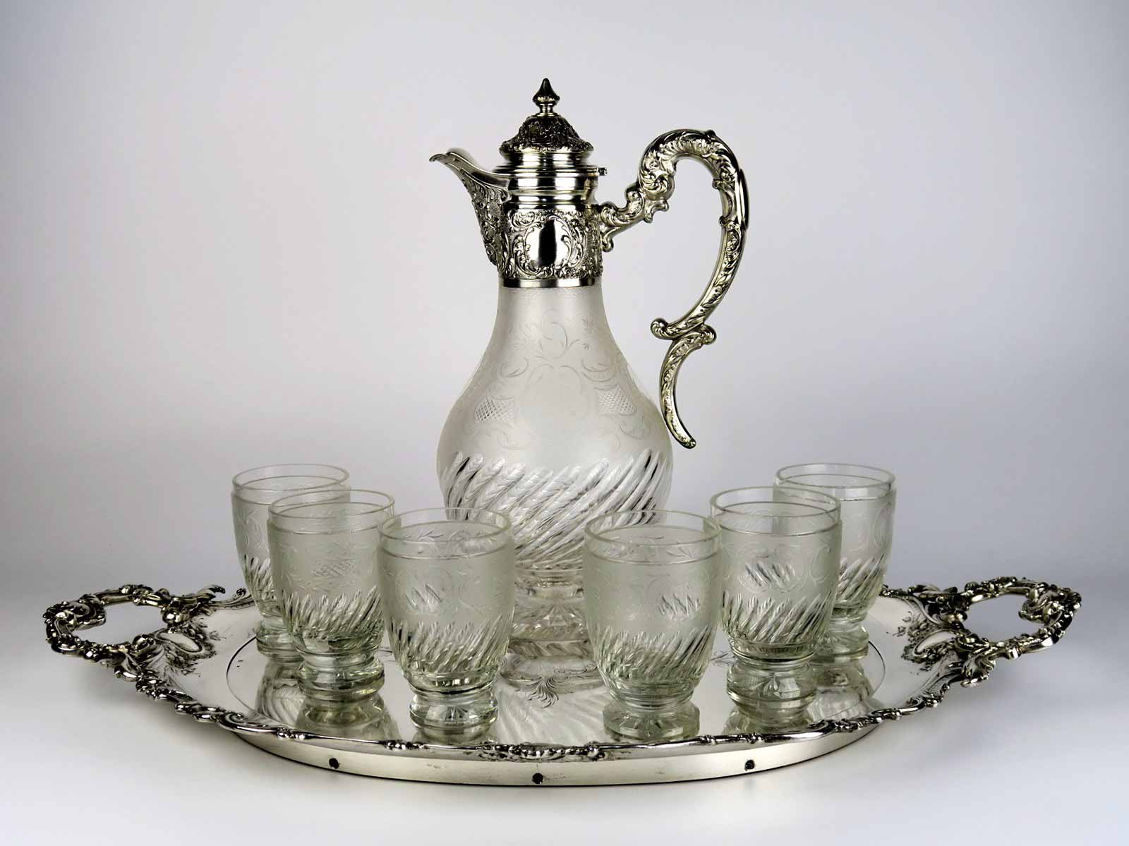 Stříbrná souprava na grog