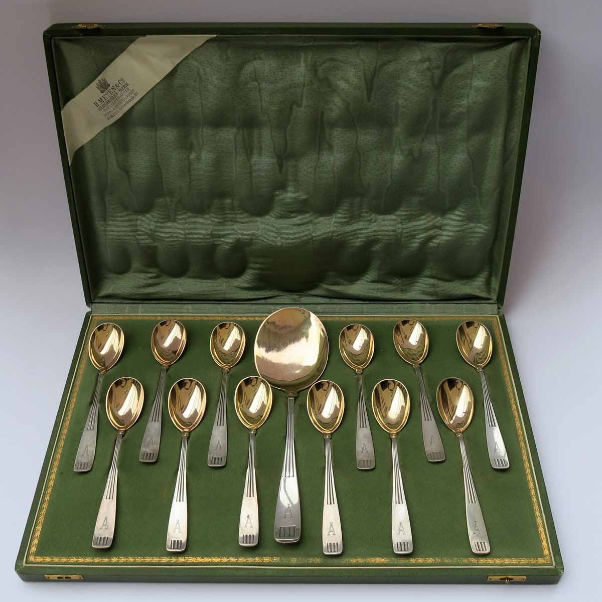 Sada 12 secesních stříbrných lžiček a lžíce na zmrzlinu