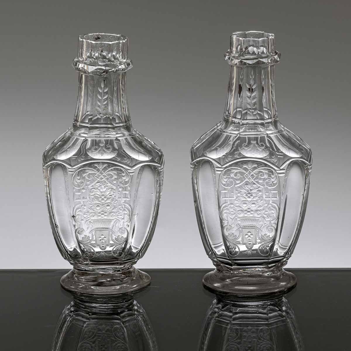 Pár barokních flakonů