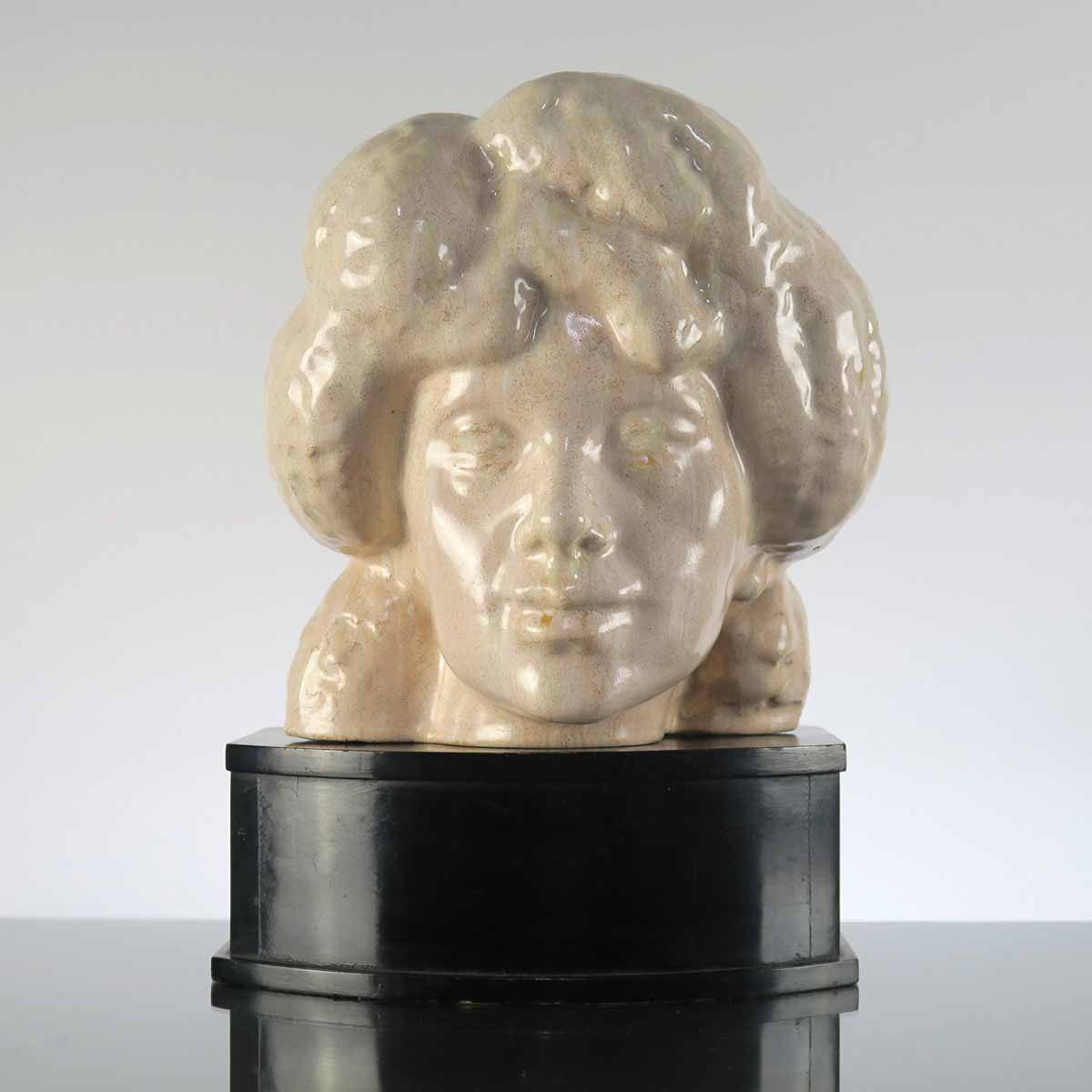 Jan Štursa (1885 - 1920) - Hlava Hetéry