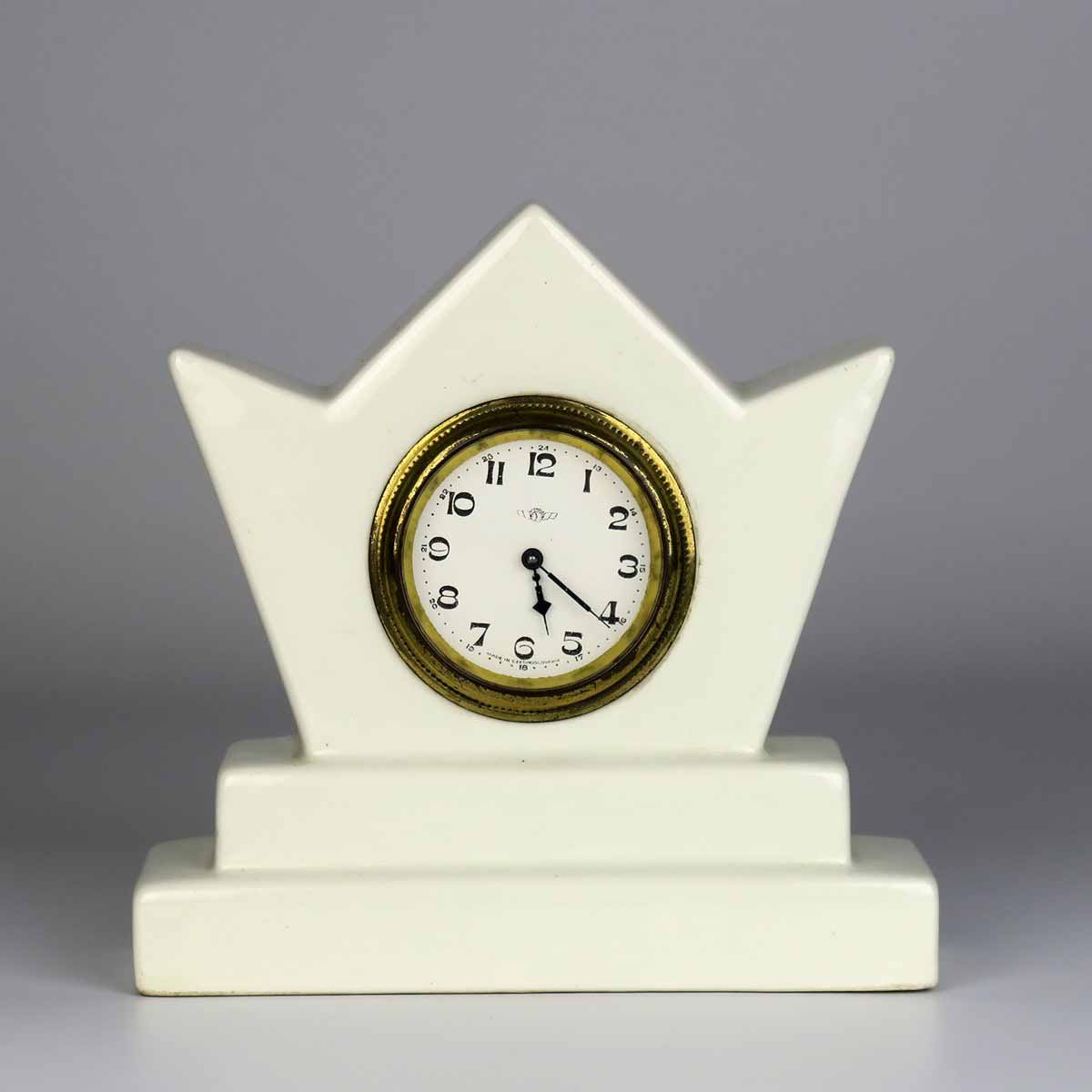 Hodiny ve stylu art deco