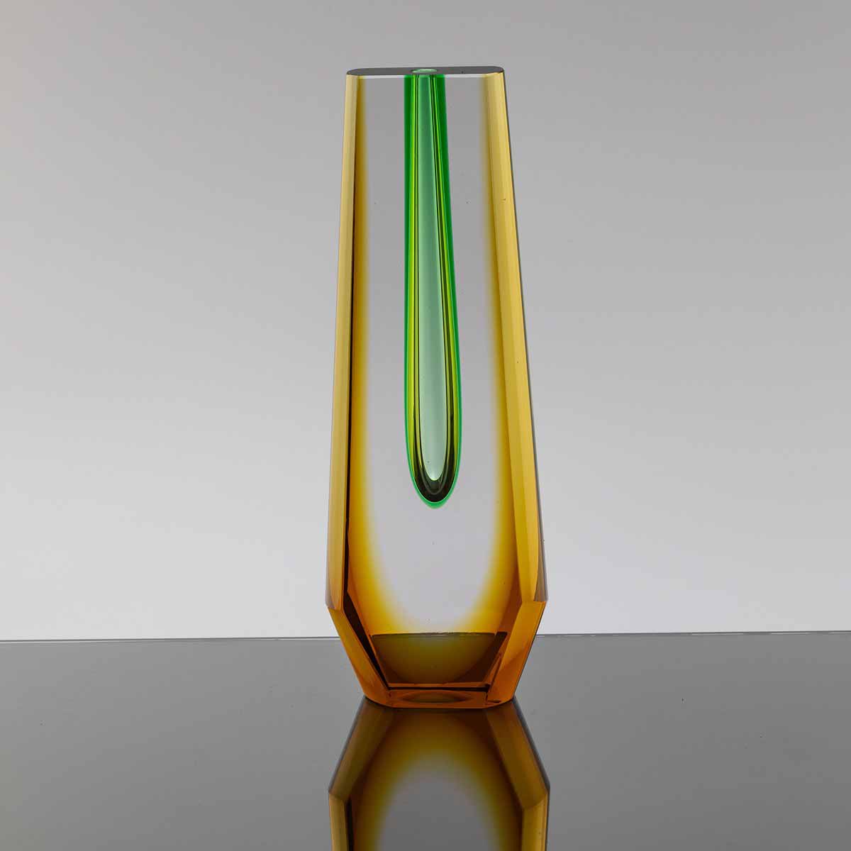 Pavel Hlava (1924 - 2003) - Váza na jeden květ