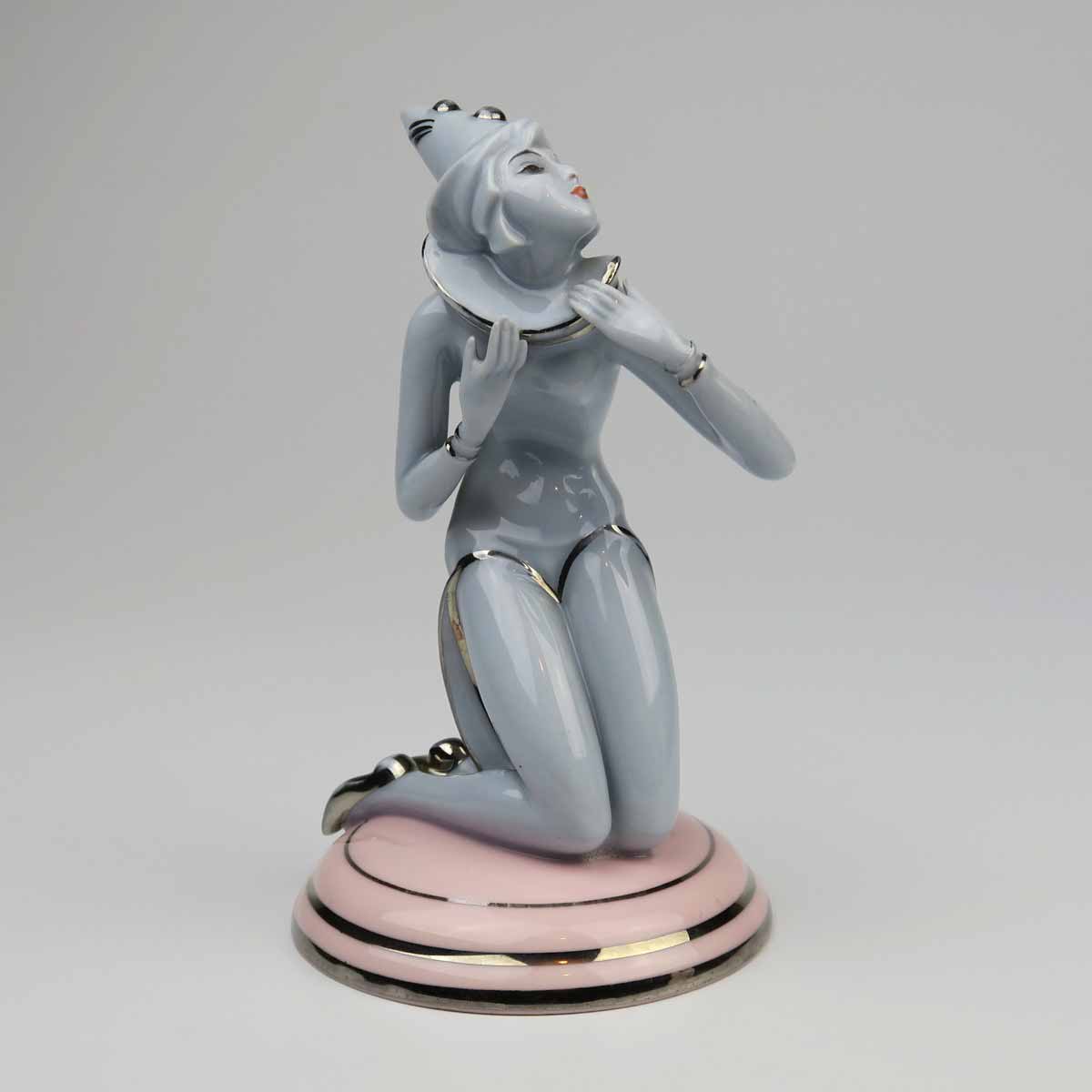 Klečící piereta, Slavkov