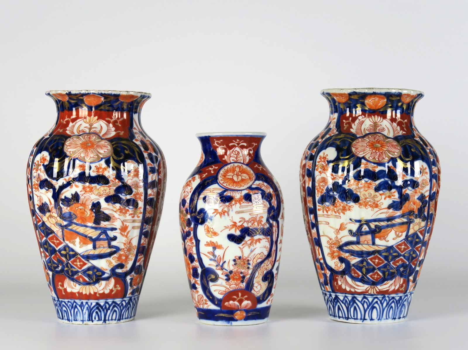 Tři japonské vázy