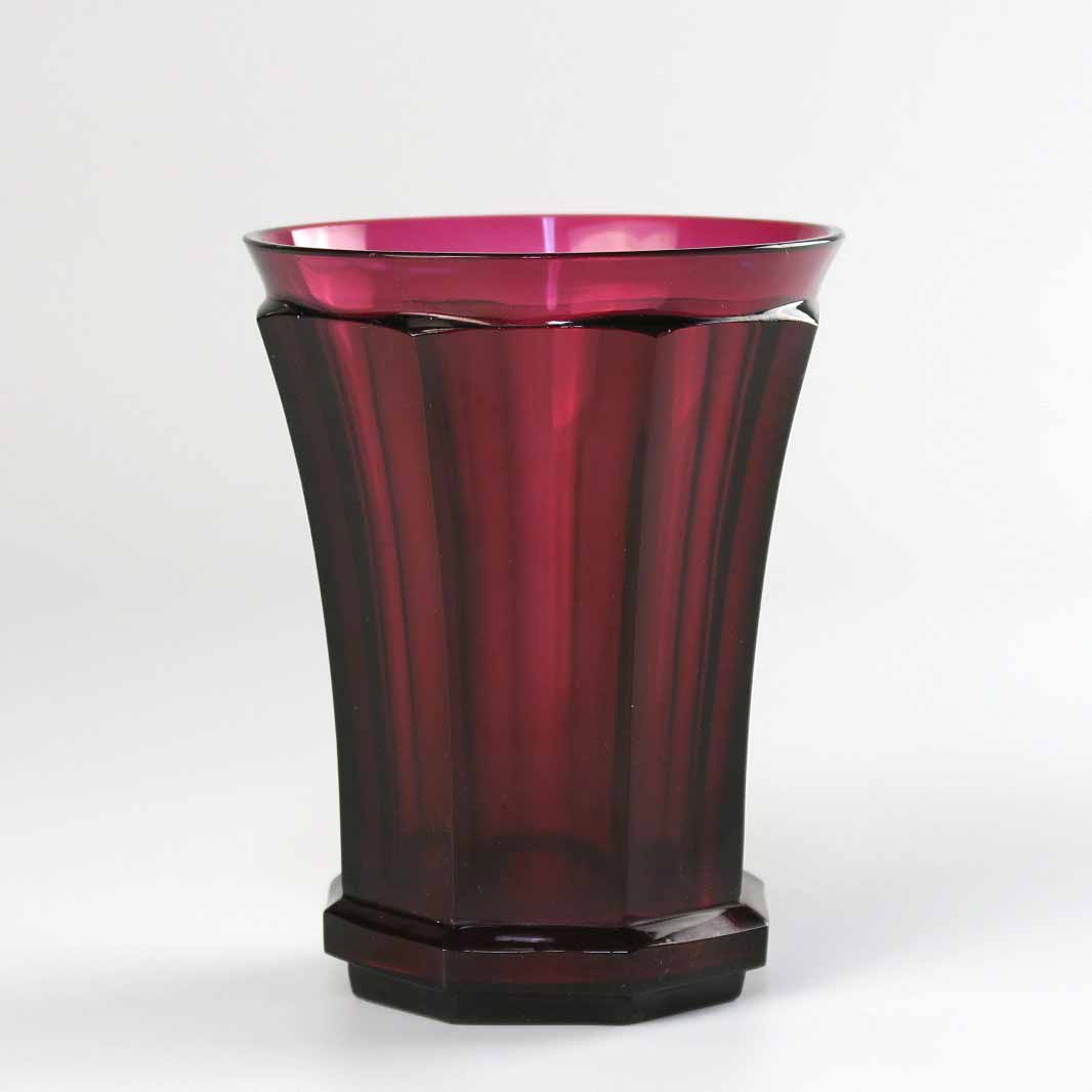 Biedermeierová číška