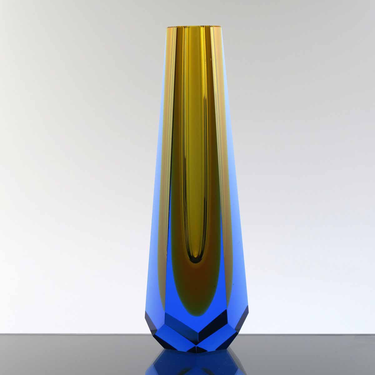 Pavel Hlava (1924 - 2003) - Váza na jeden květ