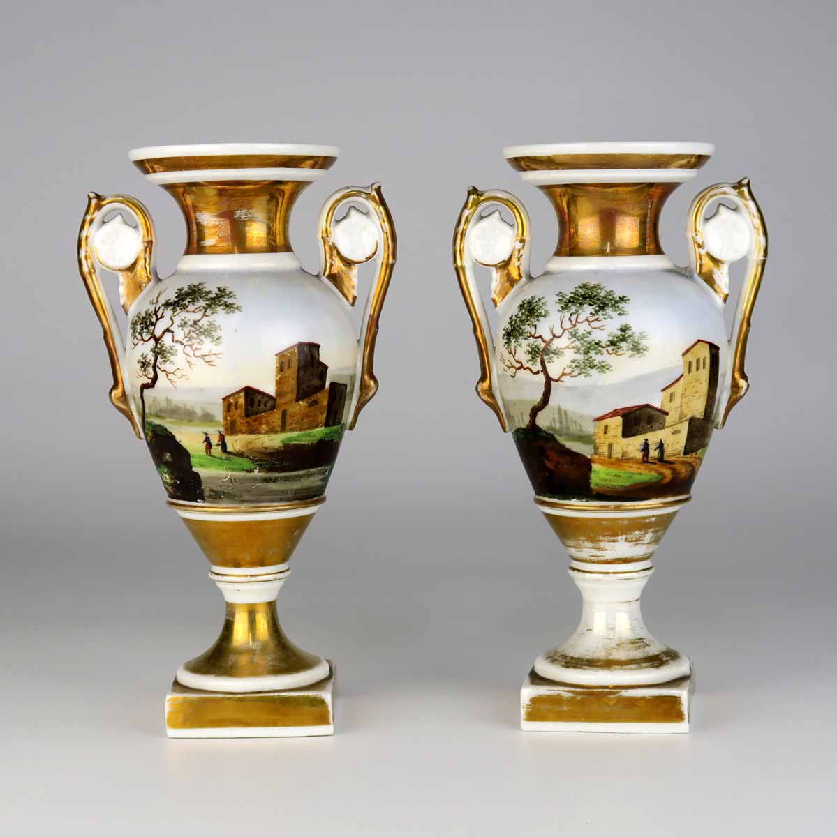 Pár dekorativních váziček