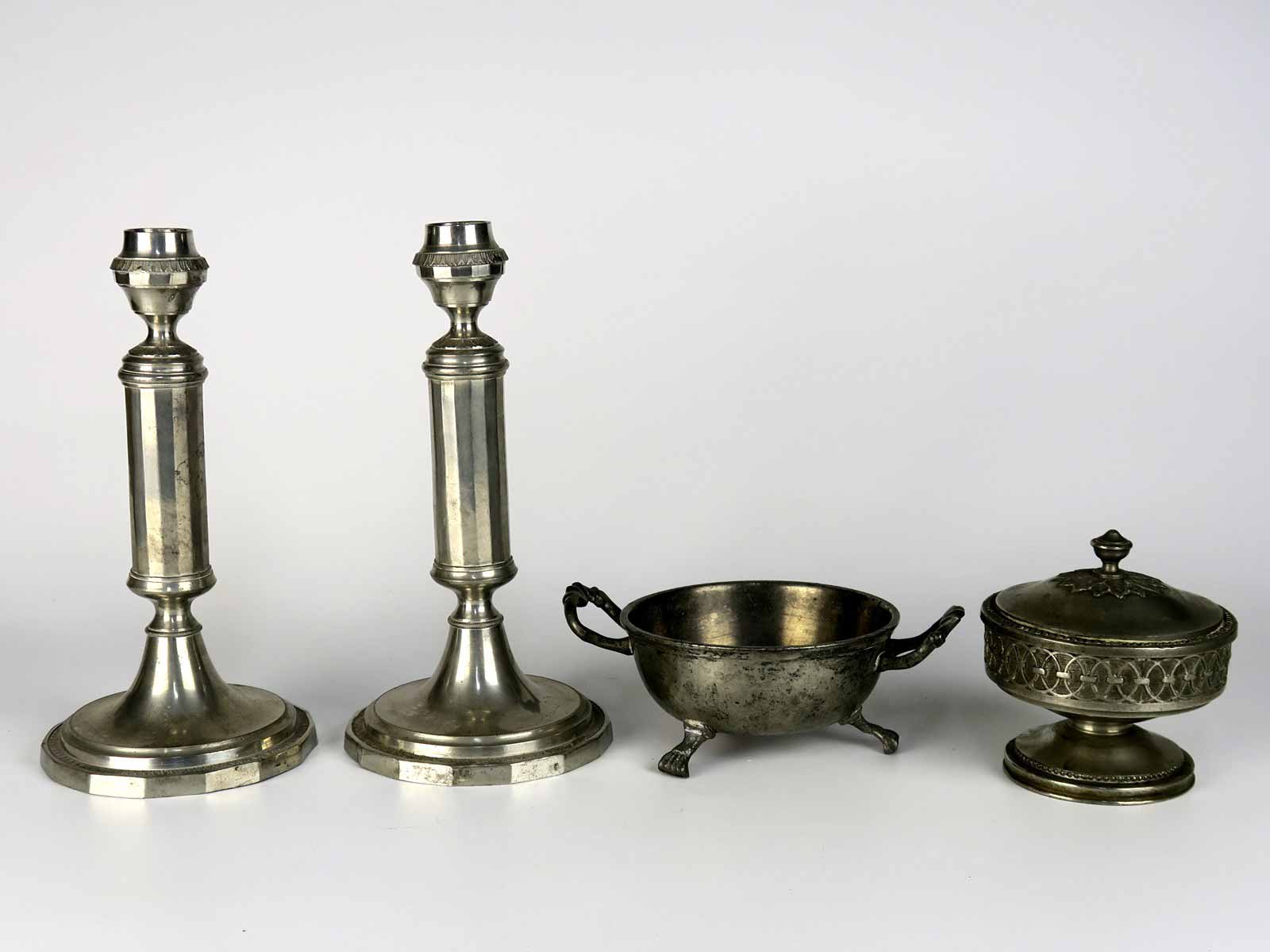 Konvolut 4 cínových předmětů