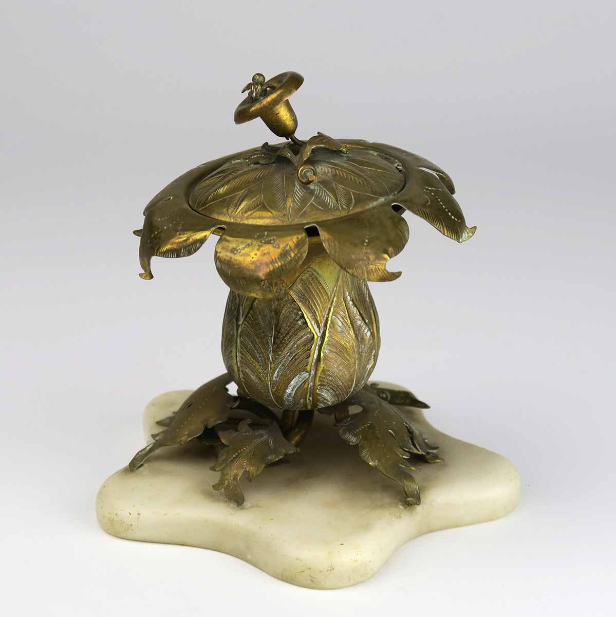 Kasička ve tvaru květu