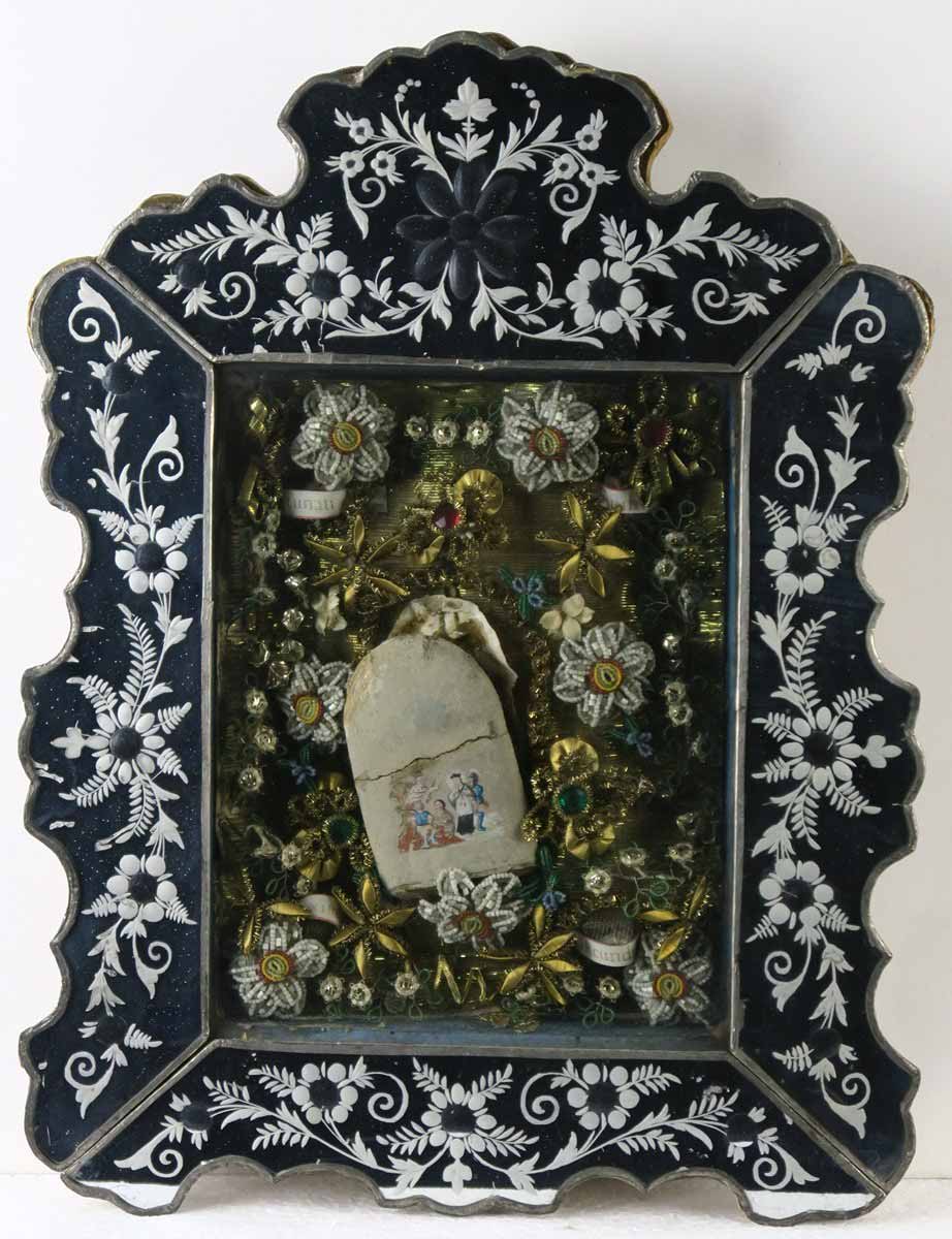 Zrcadlový rám se svatým Janem Nepomuckým