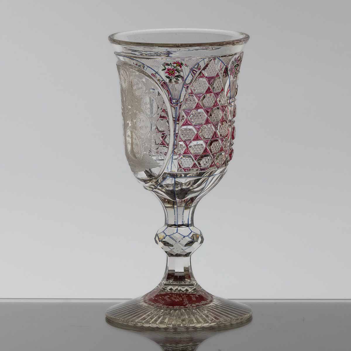 Luxusní biedermeierový pohár s rodokmenem