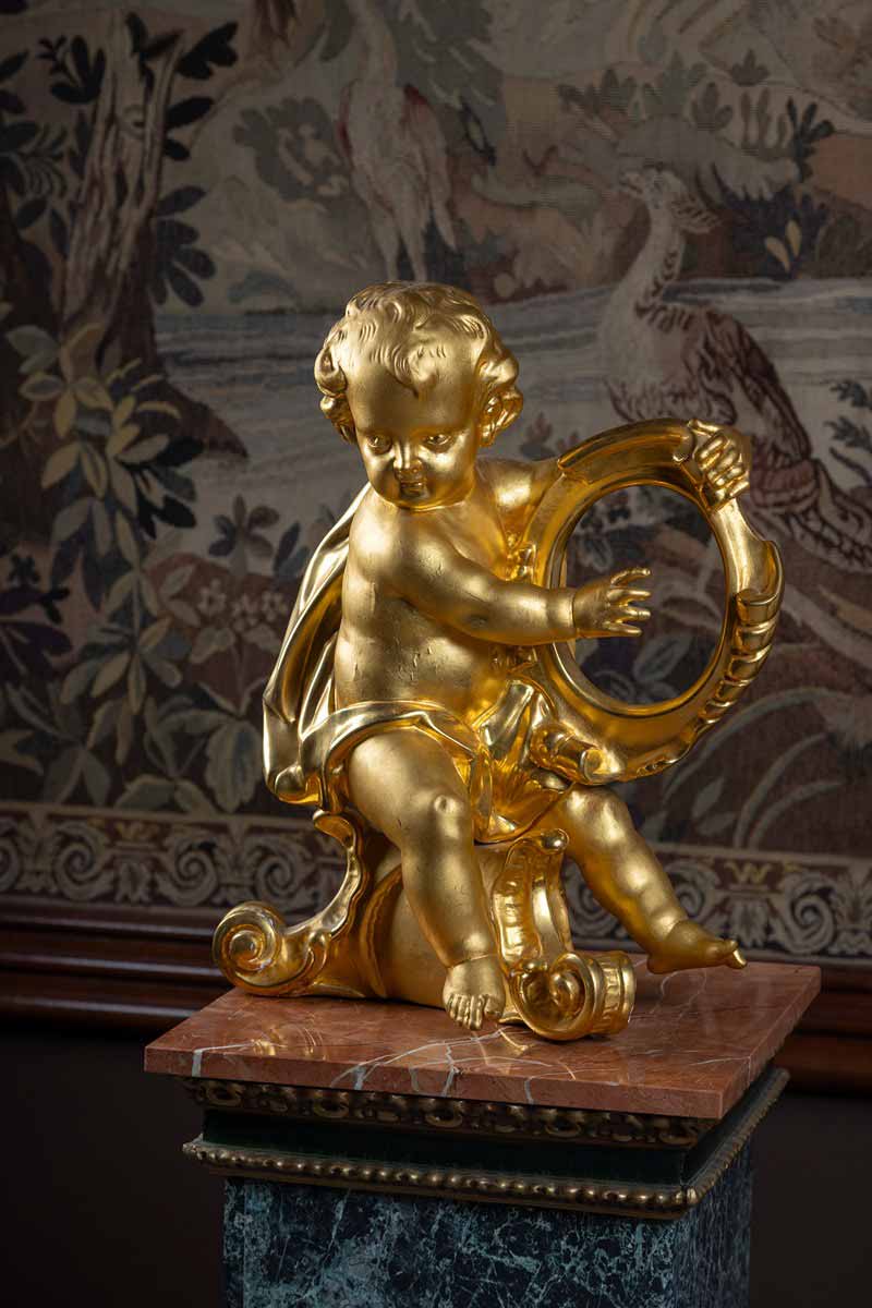 Andílek s oválným rámečkem