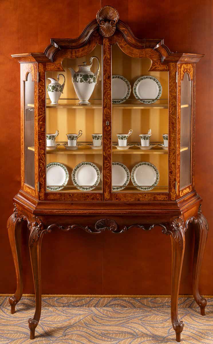 Vitrína v barokním stylu