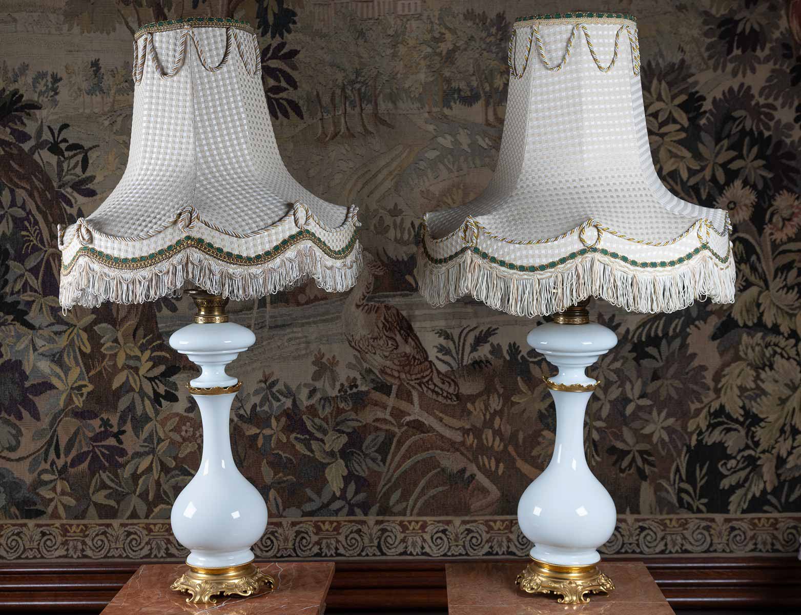 Pár dekorativních lamp