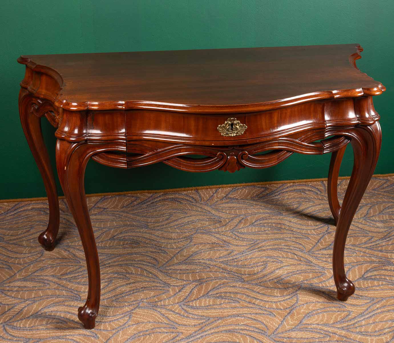 Konzolový stůl v barokním stylu