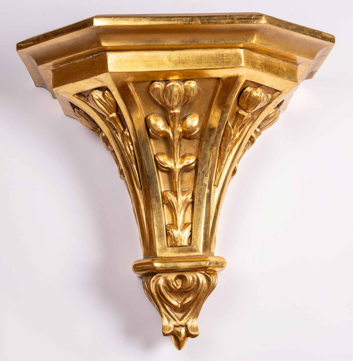 Velká konzola v gotickém stylu