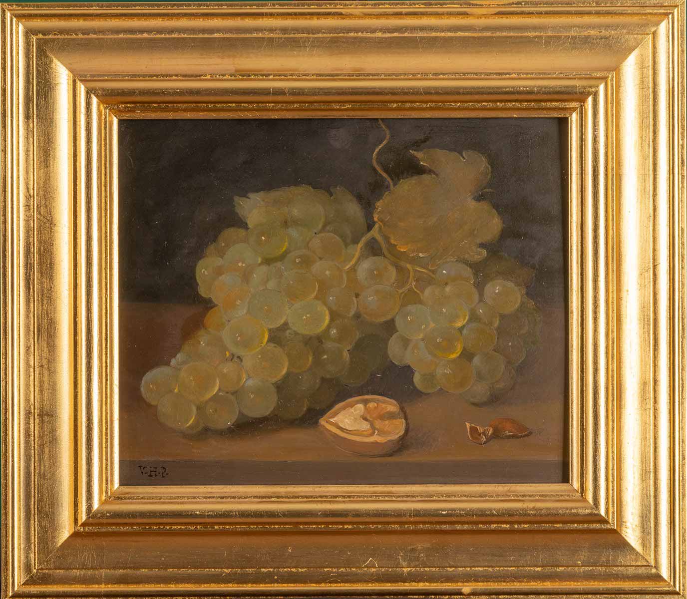 Zátiší se zeleným hroznem a ořechem