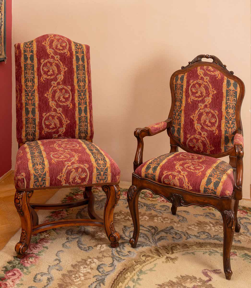 Pár žídlí a křeslo v barokním stylu