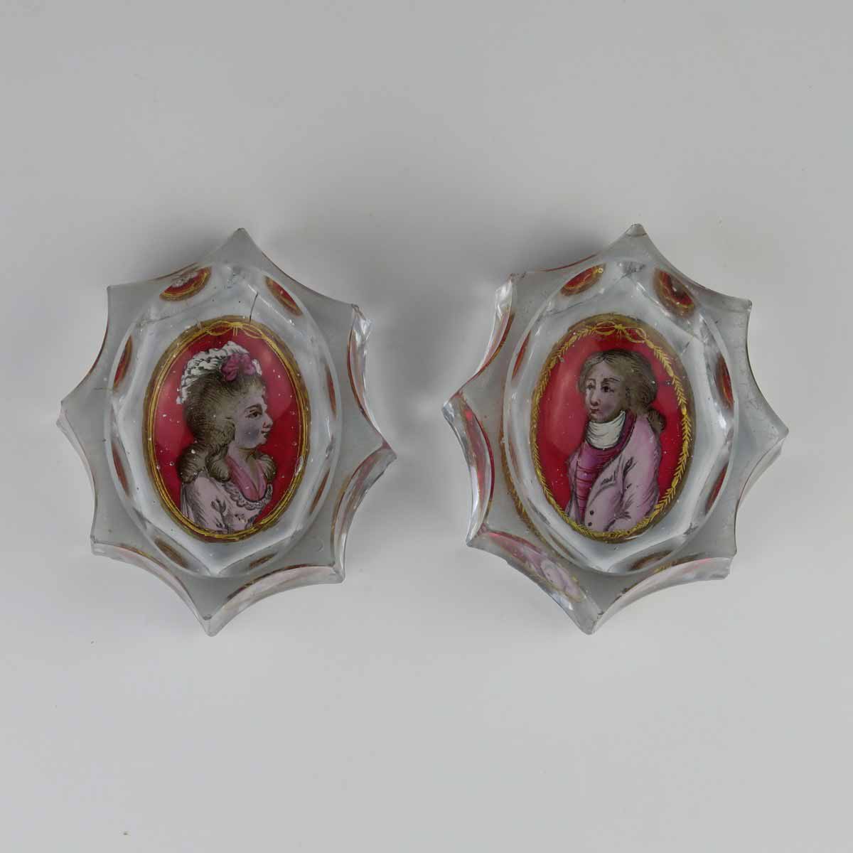 Pár klasicistních slánek