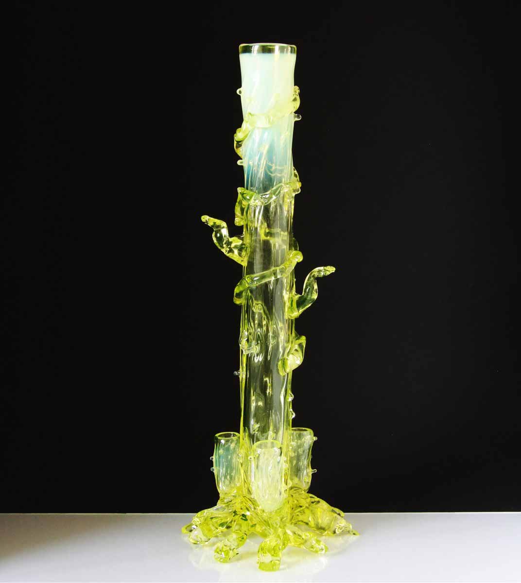 Velká secesní váza, Kralik Lenora