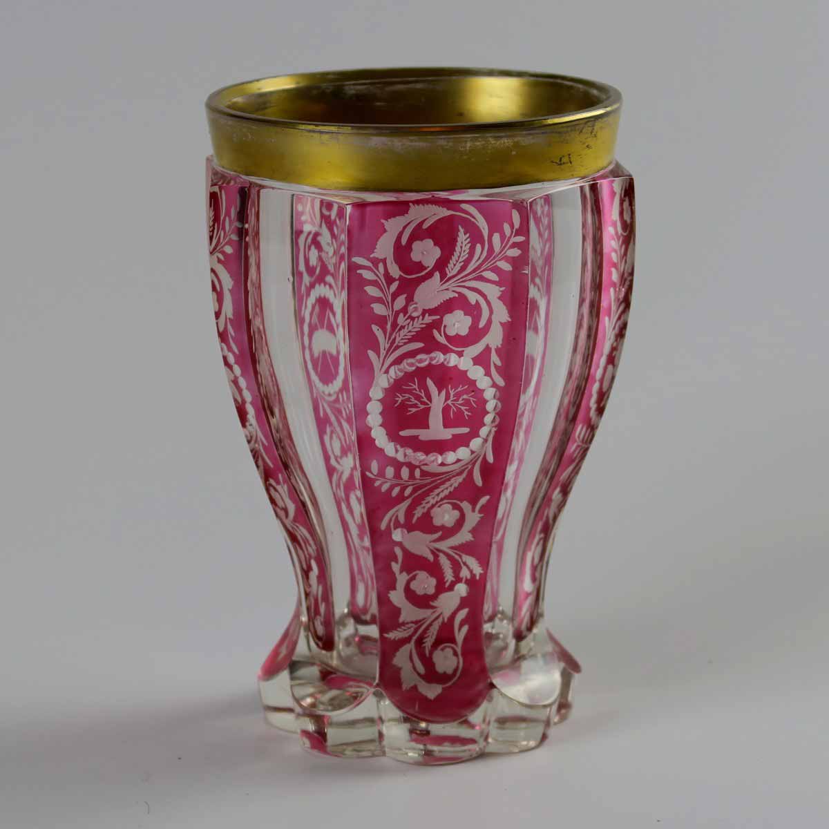 Biedermeierová číška