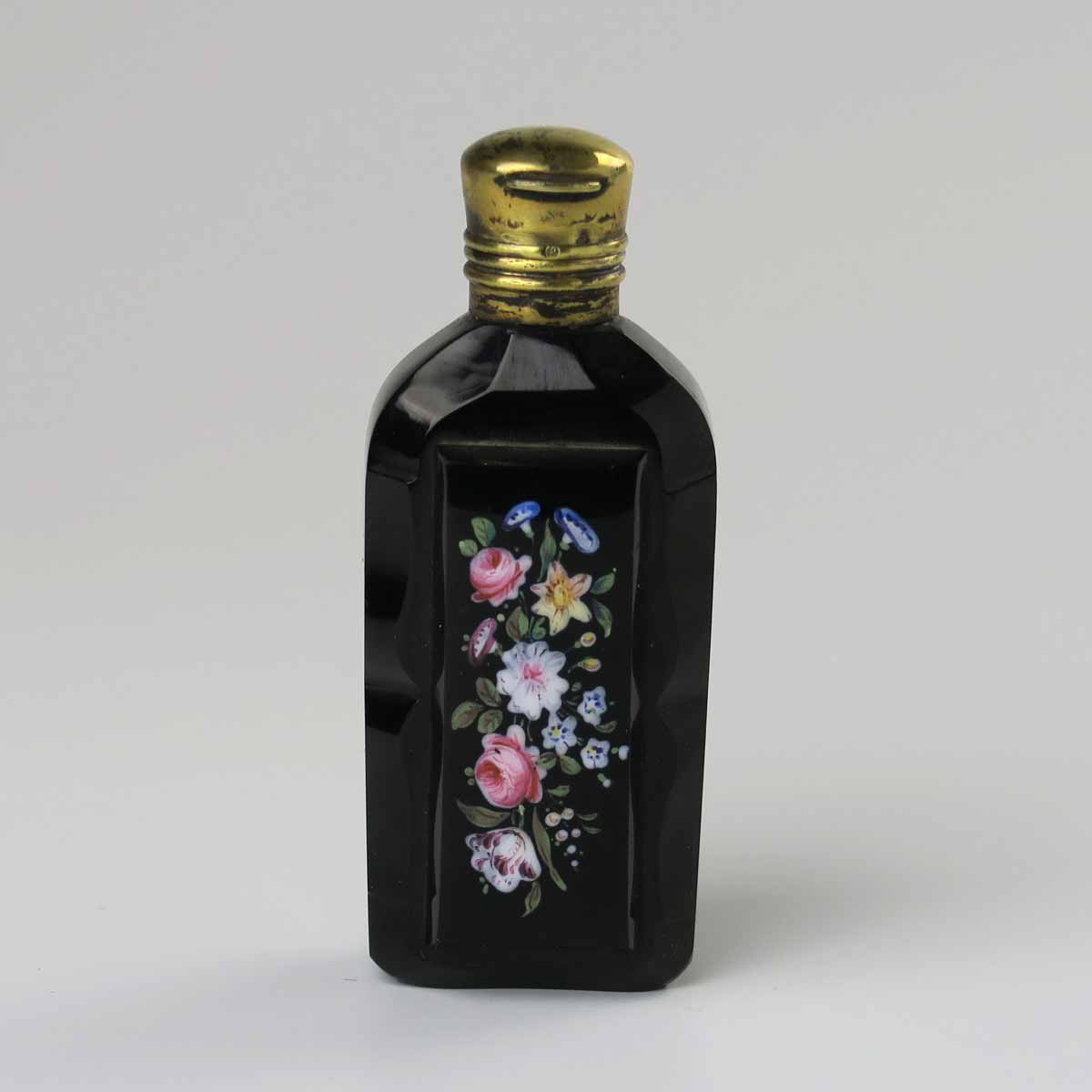 Hyalitový flakon na parfém