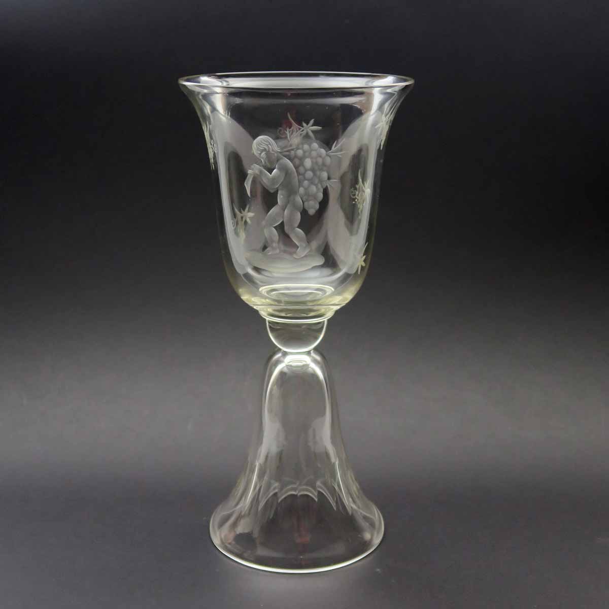 Pohár "Putti s hroznem"