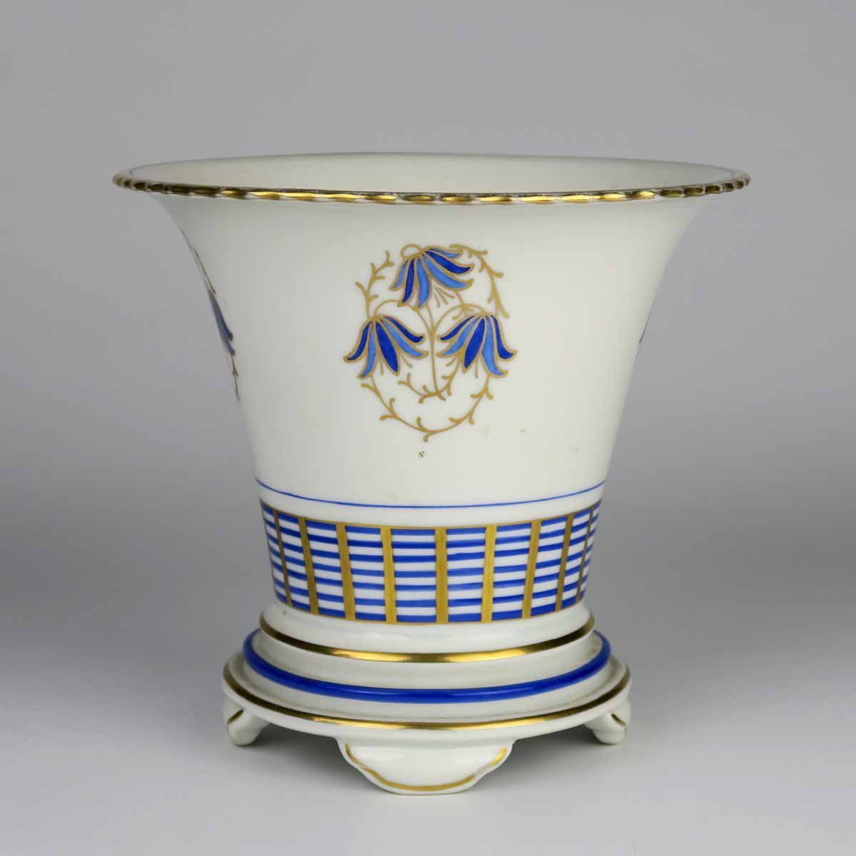 Váza ve stylu art deco