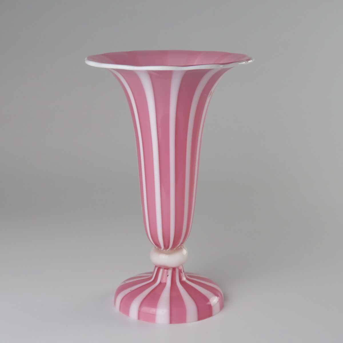 Secesní váza, M. Powolny, Loetz