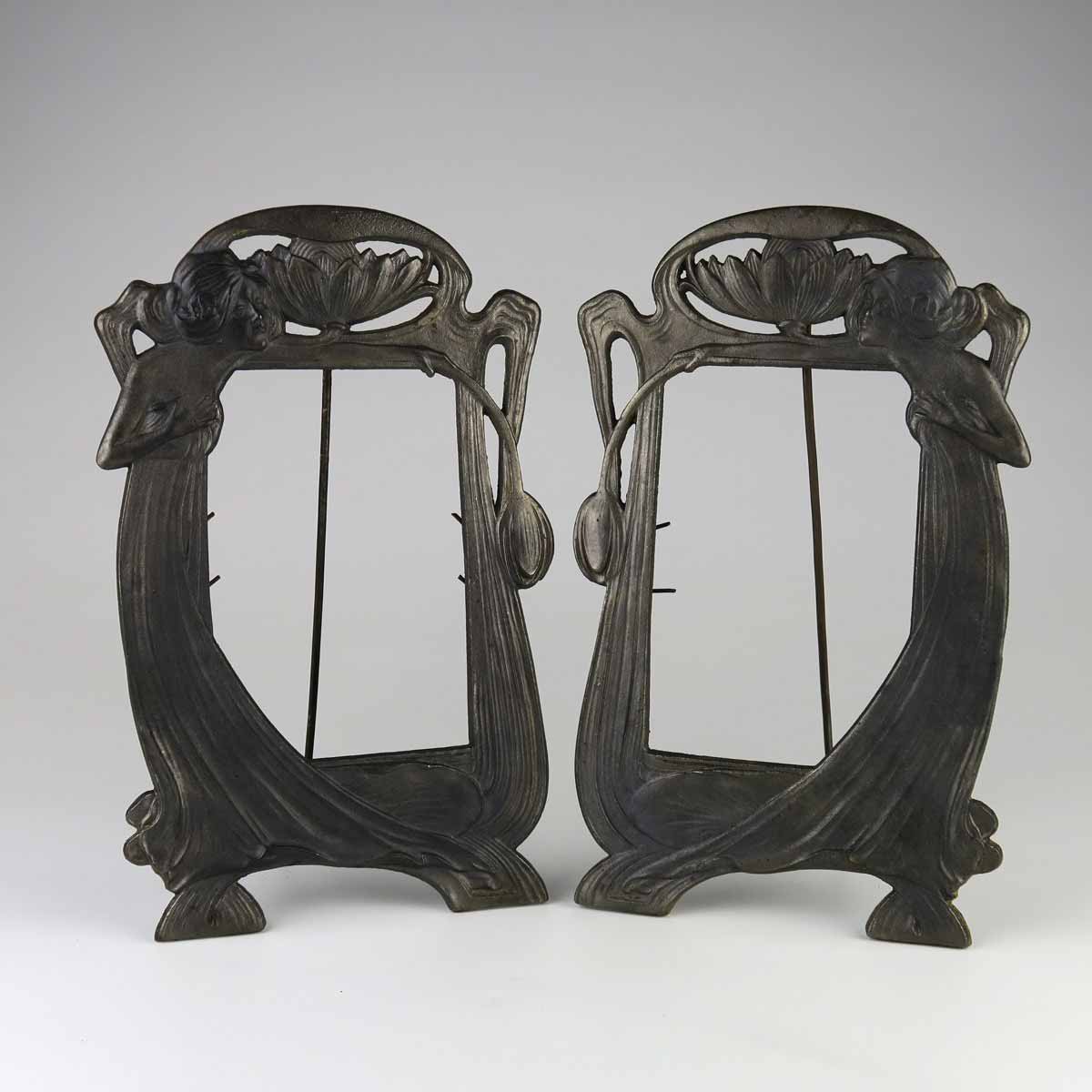 Pár secesních rámečků