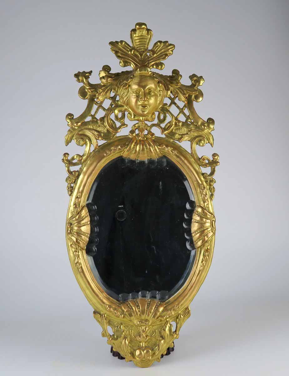 Zrcadlo v barokním stylu