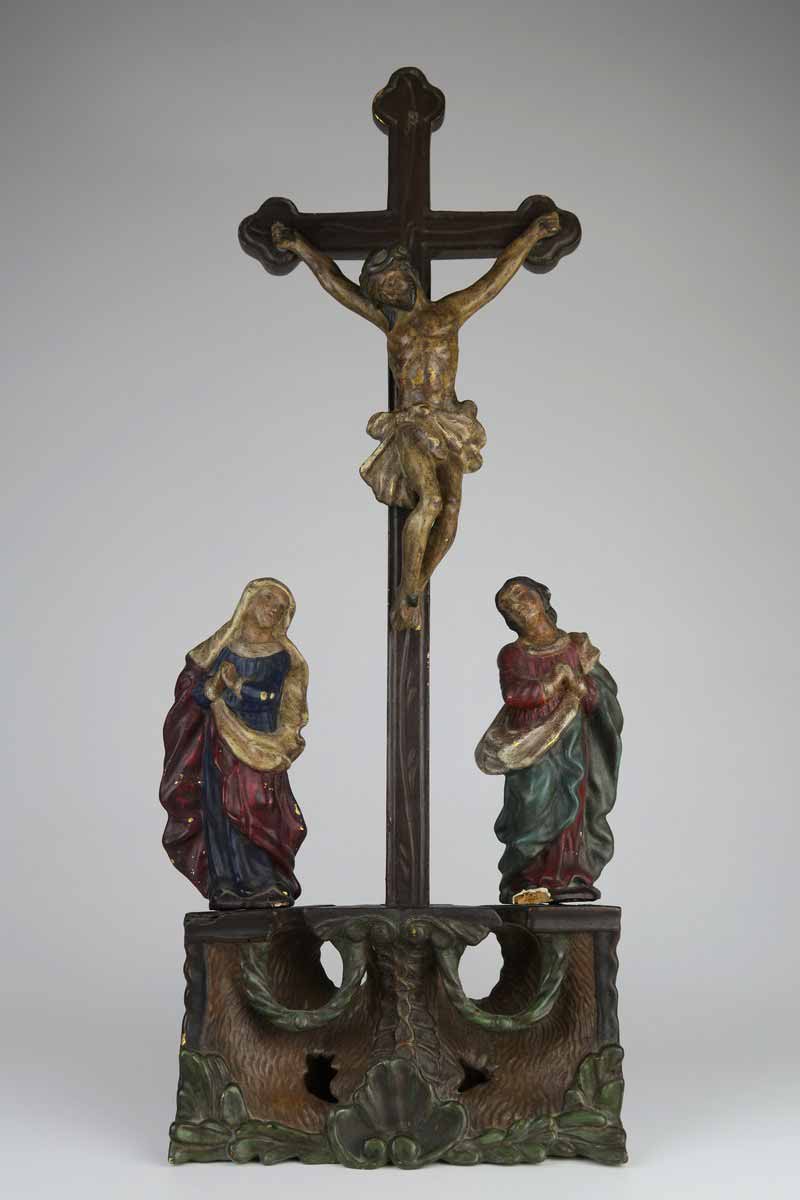 Krucifix s Pannou Marií a sv. Janem Evangelistou