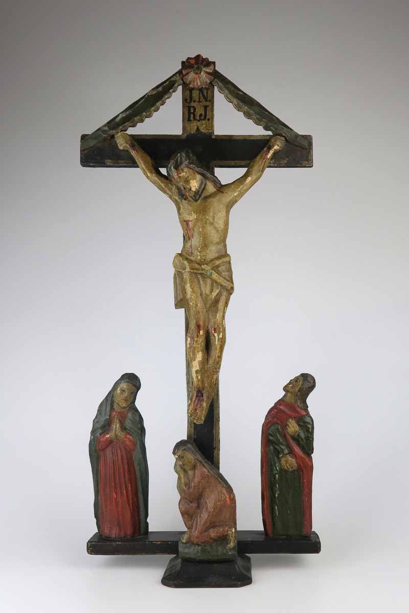 Krucifix s Pannou Marií, sv. Janem Evangelistou a Máří Magdalenou