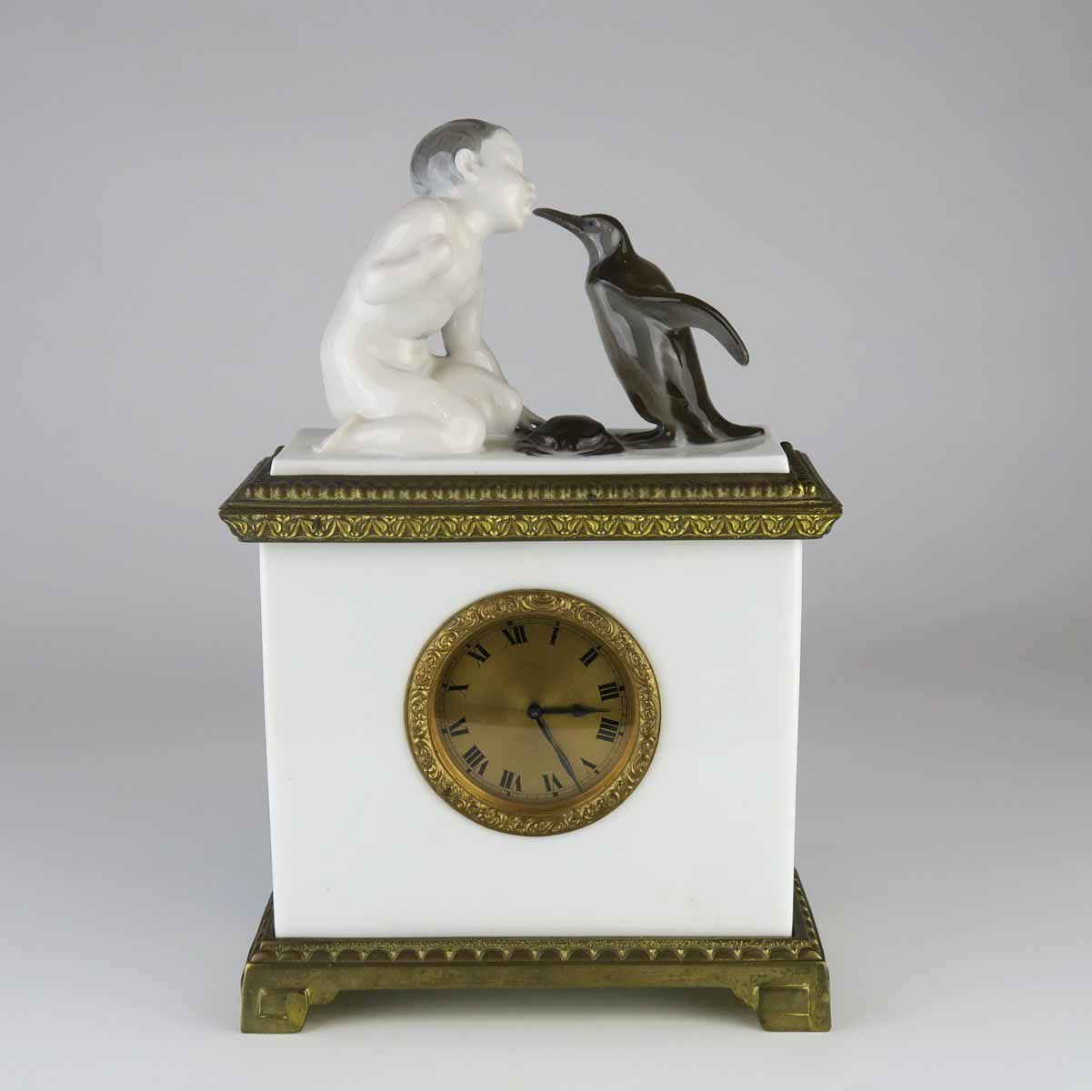 Porcelánové hodiny