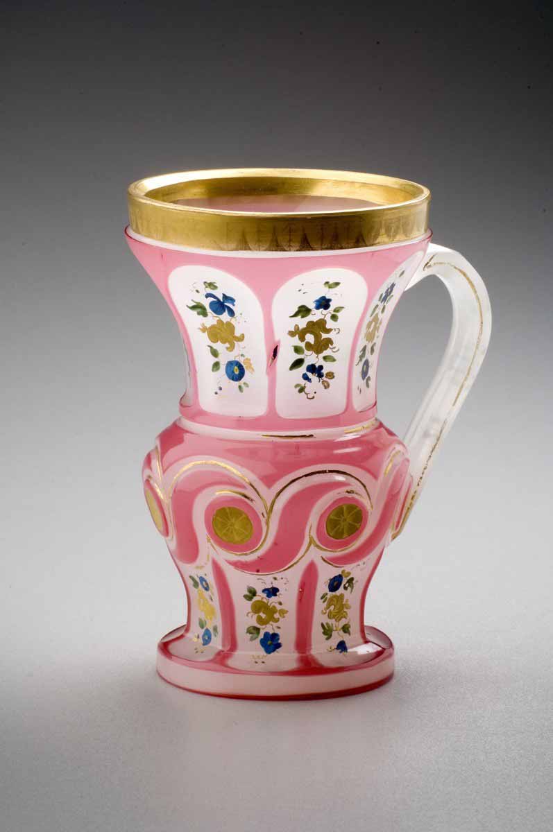 Biedermeierový lázeňský pohárek