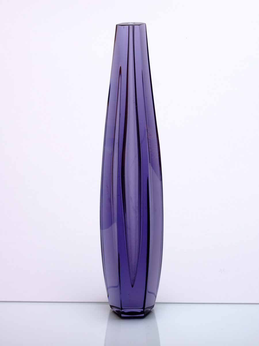 Váza na jednu květinu