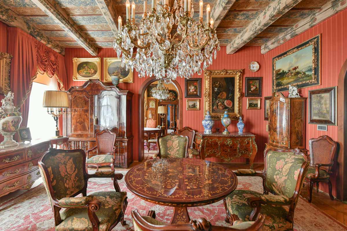 24. eAukce Vybavení paláce na Malé Straně 6.5.2026