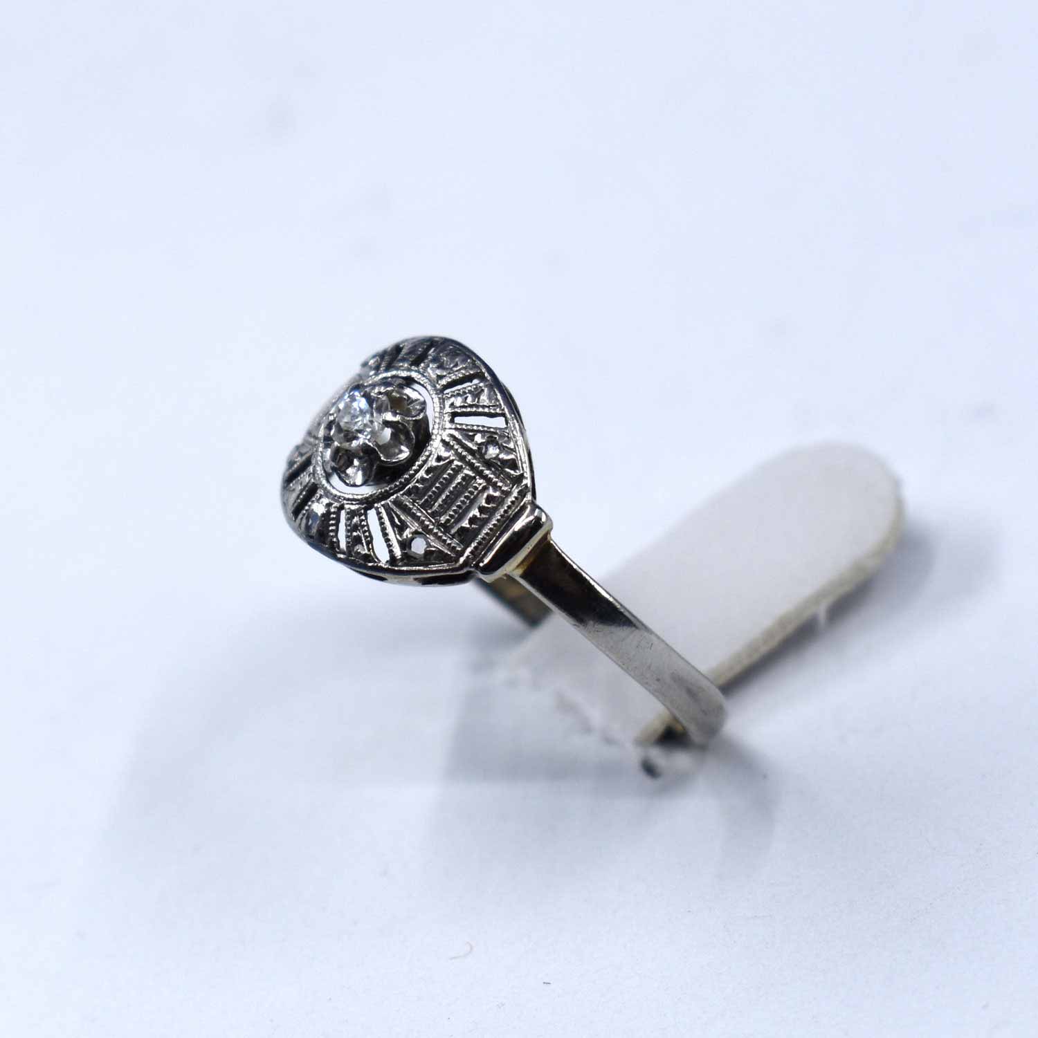 1063-17a.jpg