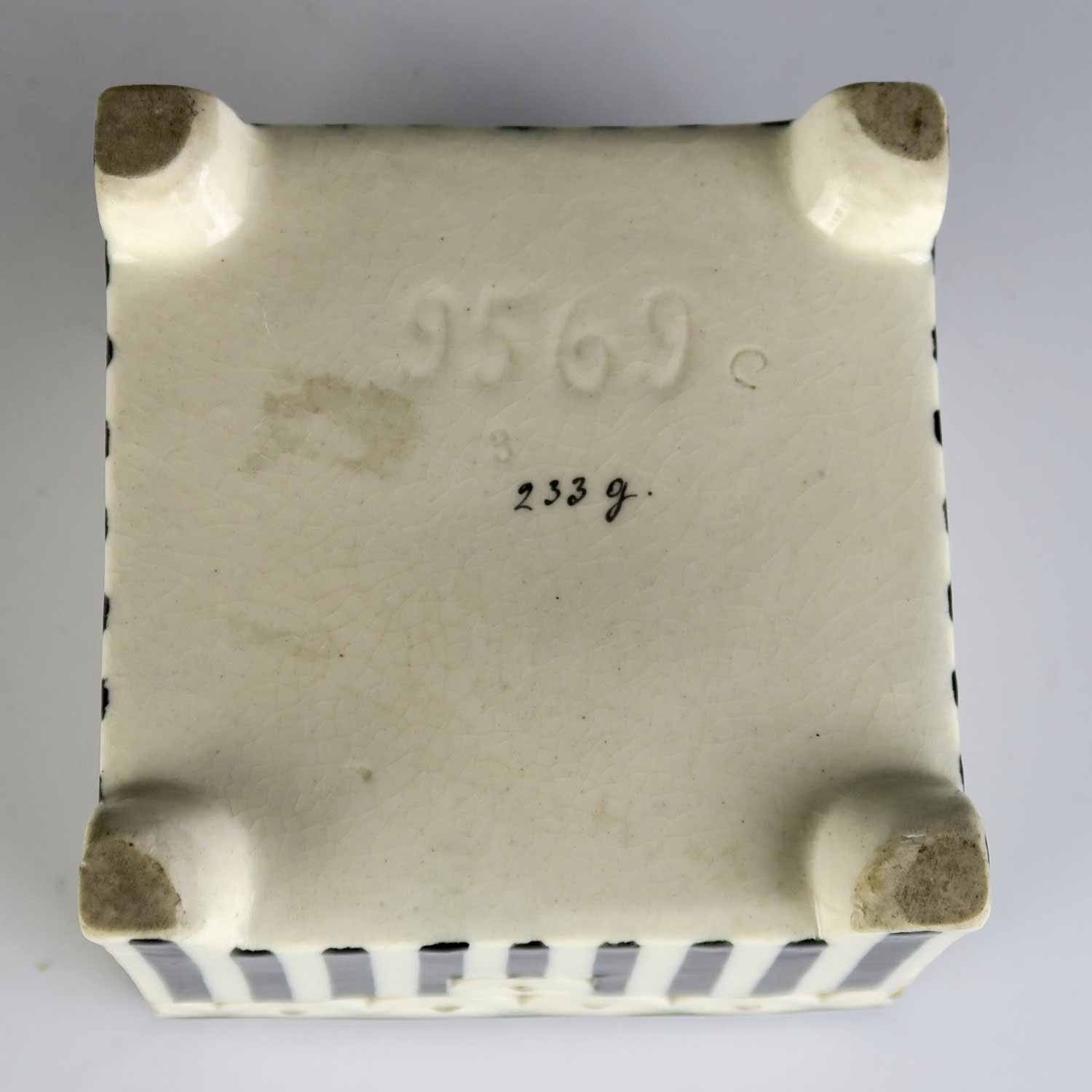 1084-4b.jpg